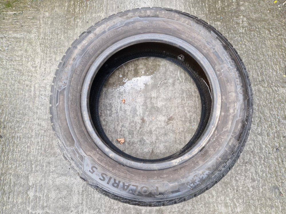 2 KS ZIMNÍ PNEUMATIKA BARUM POLARIS 5 - 185/60 R14 82T - 20570