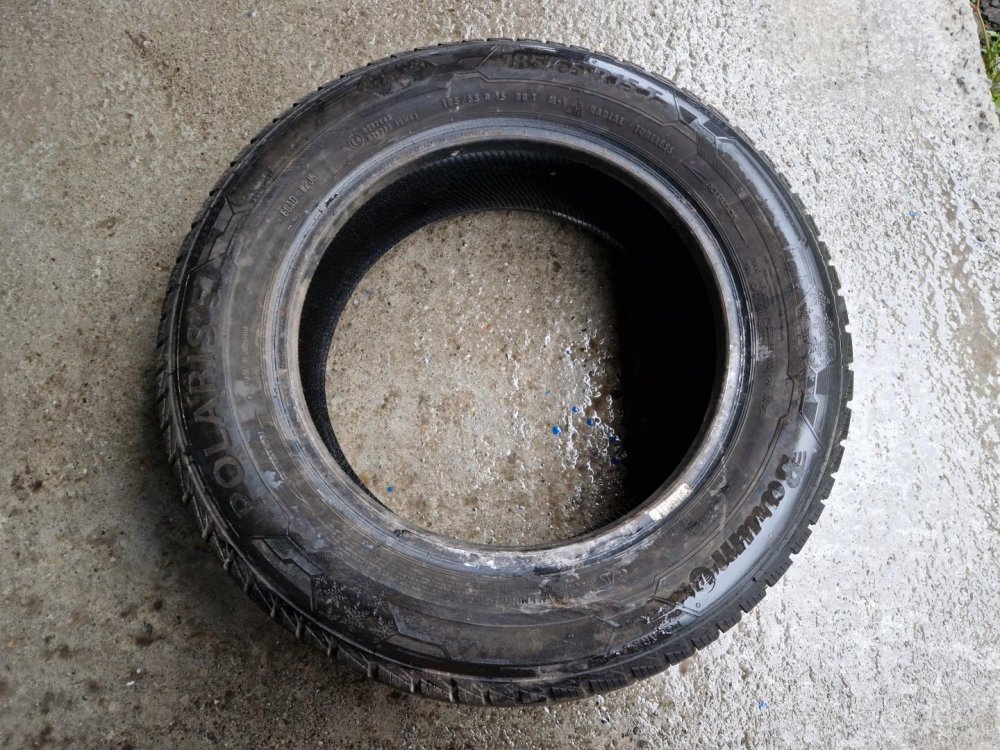 2 KS ZIMNÍ PNEUMATIKA BARUM POLARIS 5 - 185/65 R15 88T - 20501