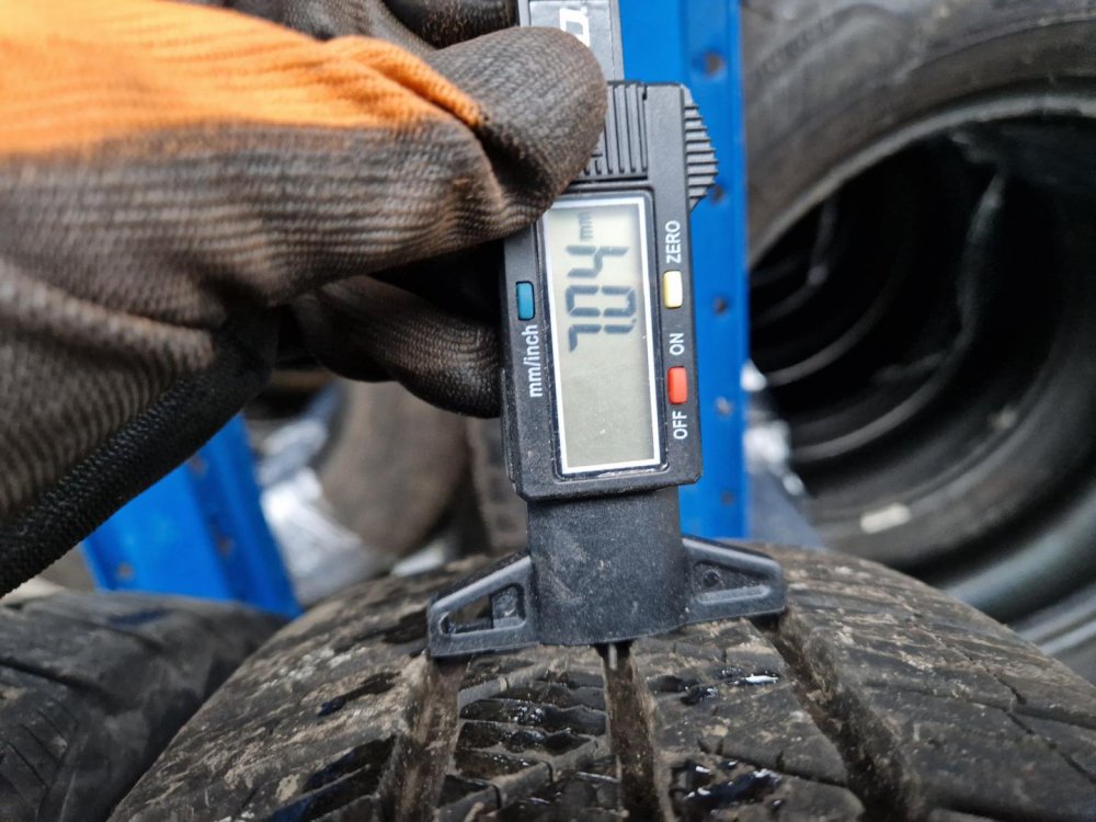 2 KS ZIMNÍ PNEUMATIKA BARUM POLARIS 5 - 185/65 R15 88T - 20502