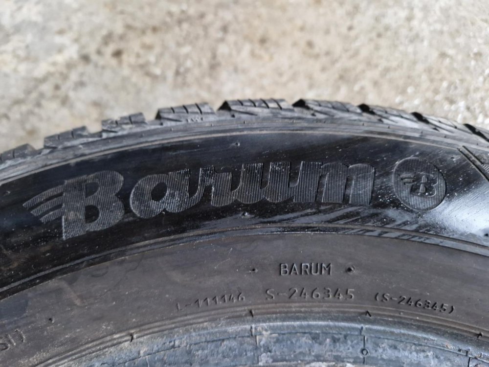 2 KS ZIMNÍ PNEUMATIKA BARUM POLARIS 5 - 185/65 R15 88T - 20502