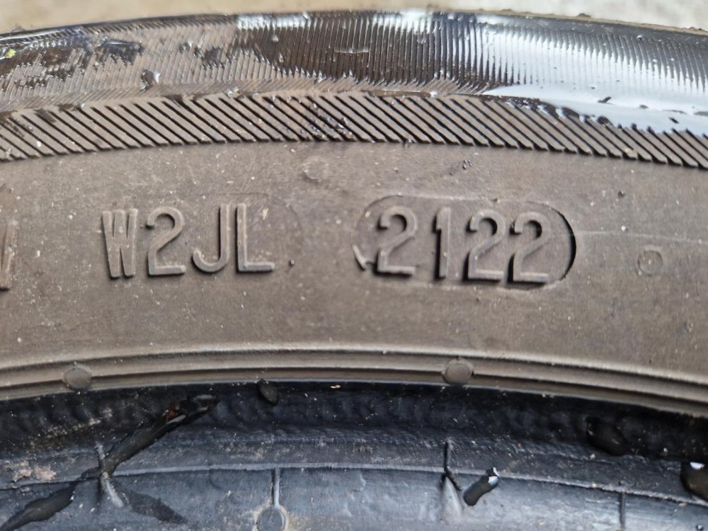 2 KS ZIMNÍ PNEUMATIKA BARUM POLARIS 5 - 195/50 R15 82H - 20602