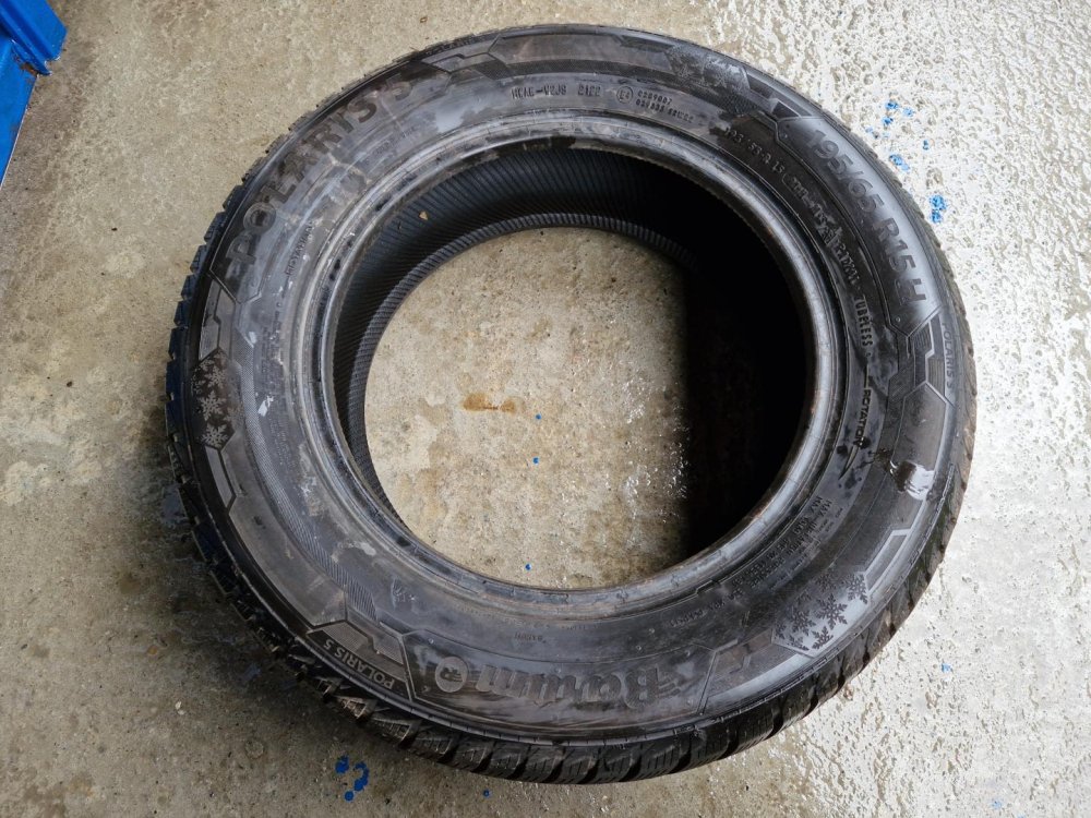 2 KS ZIMNÍ PNEUMATIKA BARUM POLARIS 5 - 195/65 R15 91H - 20393
