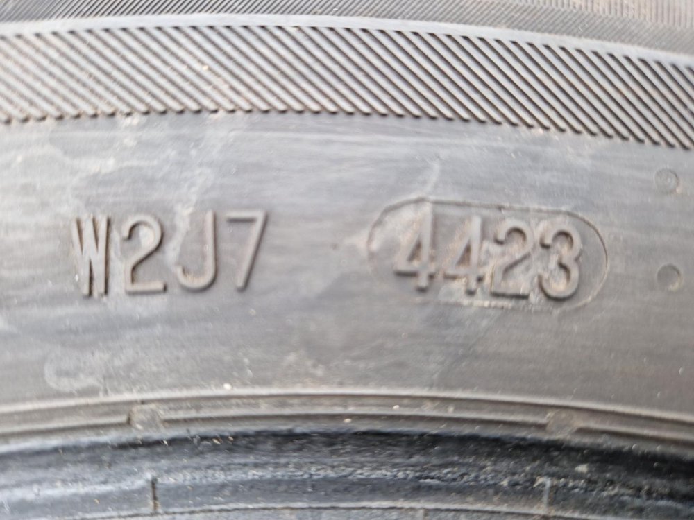 2 KS ZIMNÍ PNEUMATIKA BARUM POLARIS 5 - 195/65 R15 91T - 20257