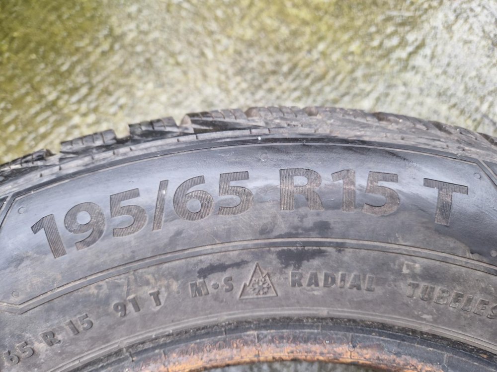 2 KS ZIMNÍ PNEUMATIKA BARUM POLARIS 5 - 195/65 R15 91T - 20257