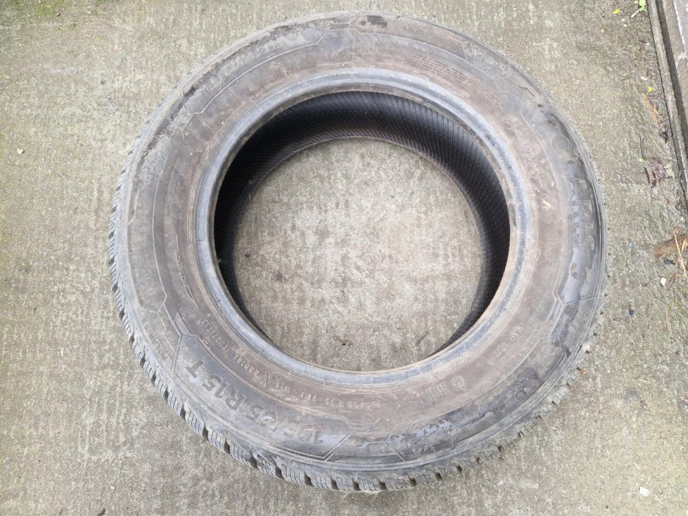 2 KS ZIMNÍ PNEUMATIKA BARUM POLARIS 5 - 195/65 R15 91T - 20283