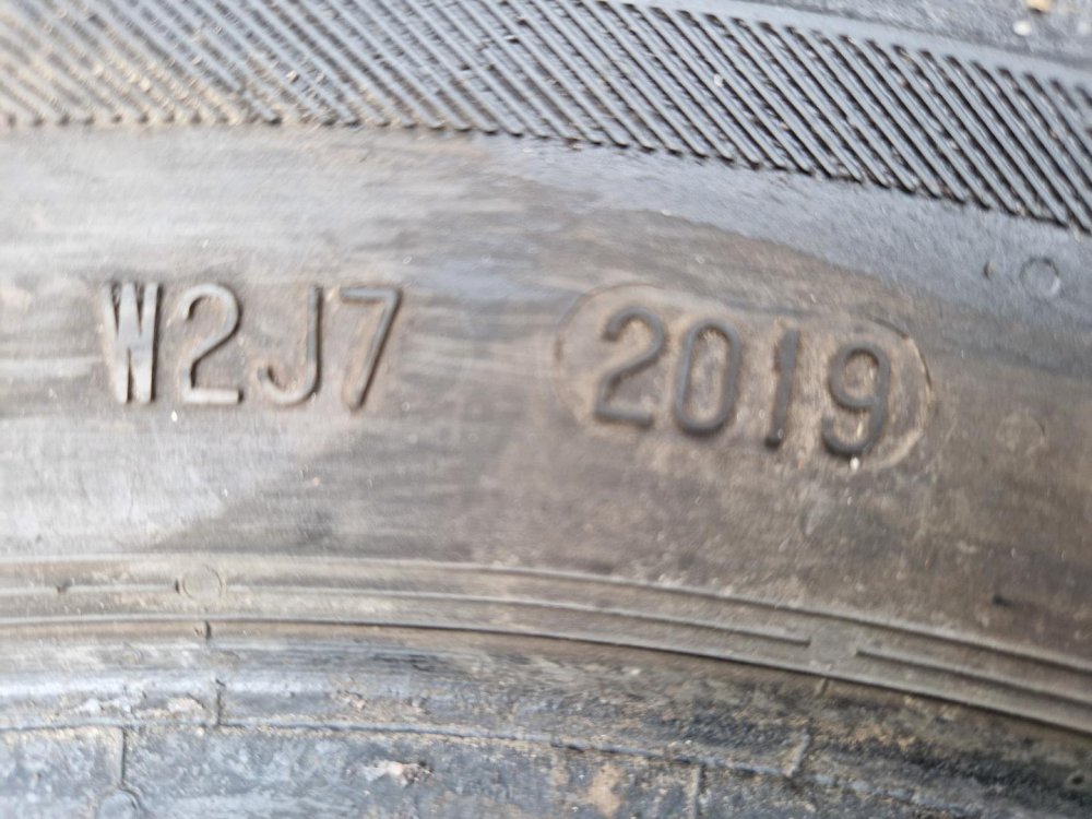 2 KS ZIMNÍ PNEUMATIKA BARUM POLARIS 5 - 195/65 R15 91T - 20283