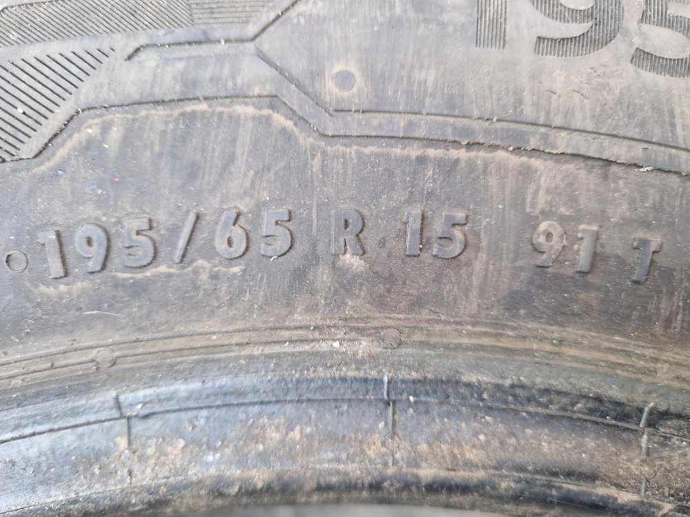 2 KS ZIMNÍ PNEUMATIKA BARUM POLARIS 5 - 195/65 R15 91T - 20381