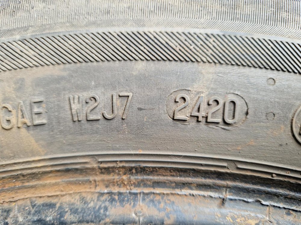 2 KS ZIMNÍ PNEUMATIKA BARUM POLARIS 5 - 195/65 R15 91T - 20429