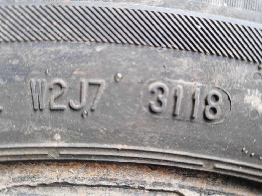 2 KS ZIMNÍ PNEUMATIKA BARUM POLARIS 5 - 195/65 R15 91T - 20581