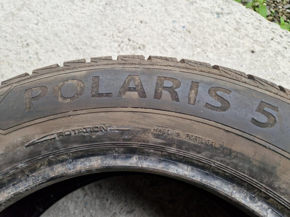 2 KS ZIMNÍ PNEUMATIKA BARUM POLARIS 5 - 215/60 R16 99H - 20580