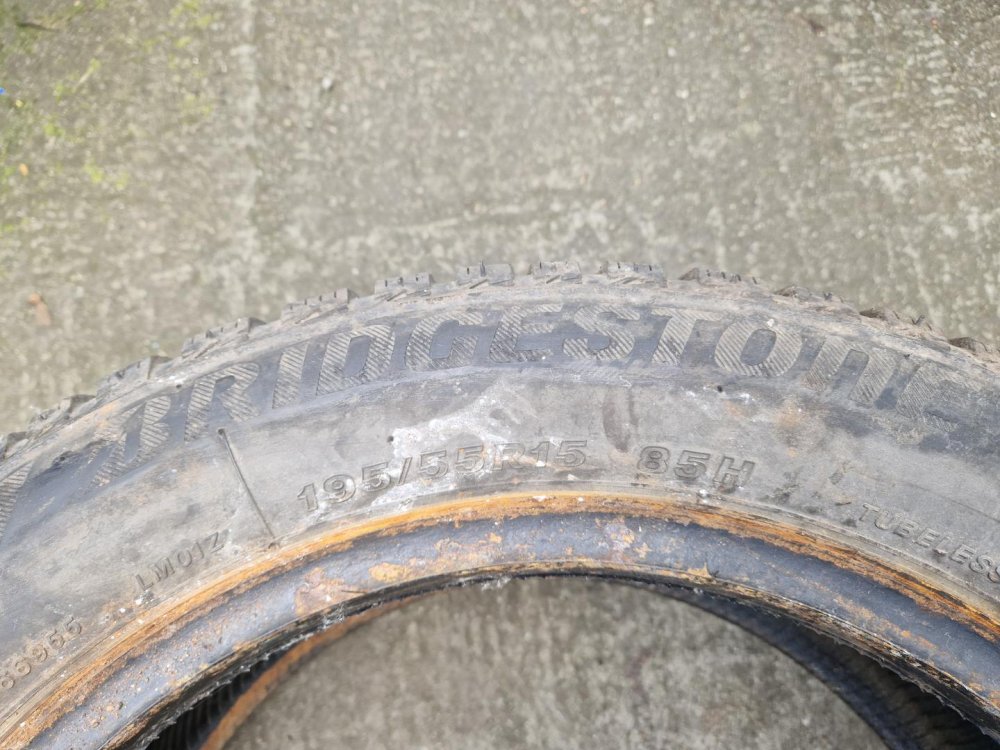 2 KS ZIMNÍ PNEUMATIKA BRIDGESTONE BLIZZAK LM001 - 195/55 R15 85H - 20285