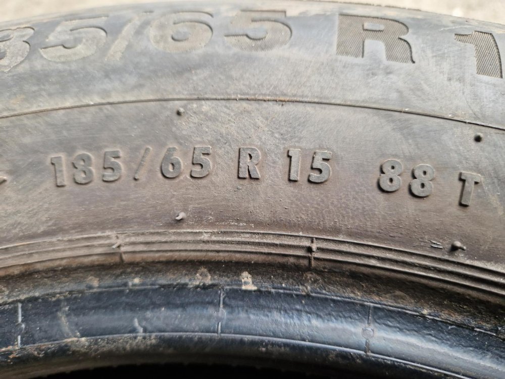 2 KS ZIMNÍ PNEUMATIKA CONTINENTAL CONTACT TS850 - 185/65 R15 88T - 20430