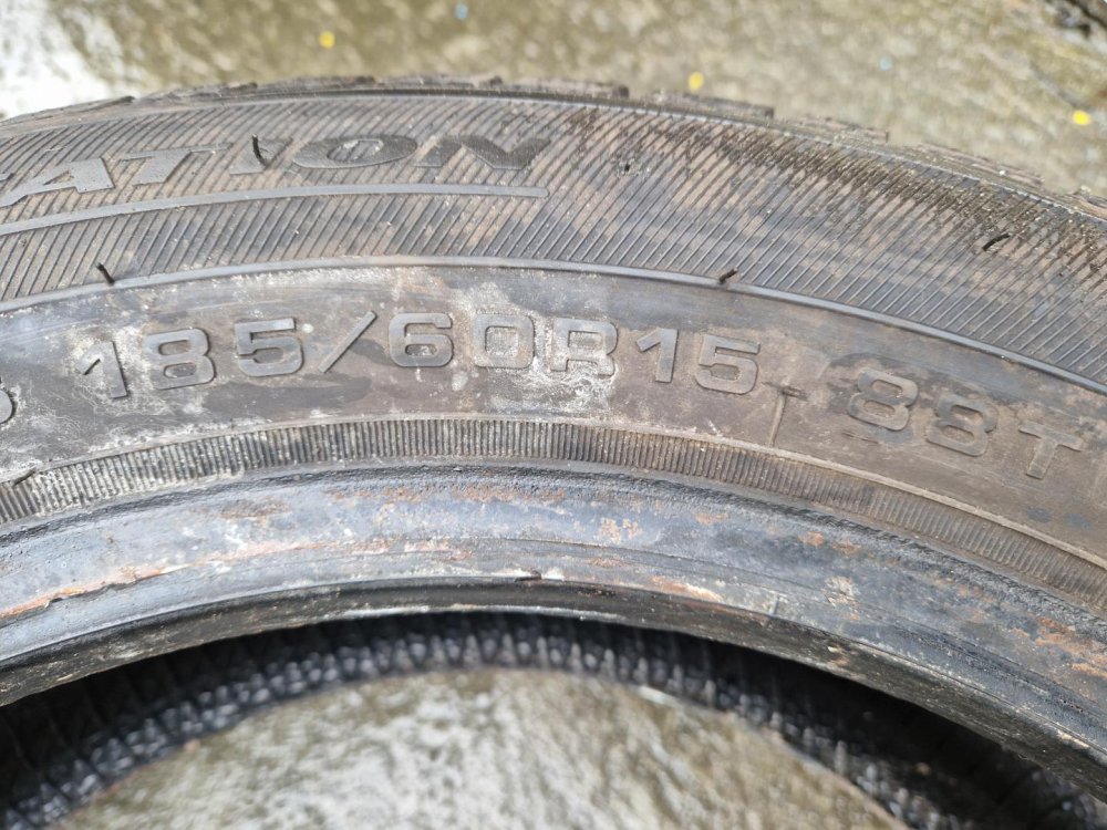 2 KS ZIMNÍ PNEUMATIKA DEBICA FRIGO 185/60 R15 88T - 20573