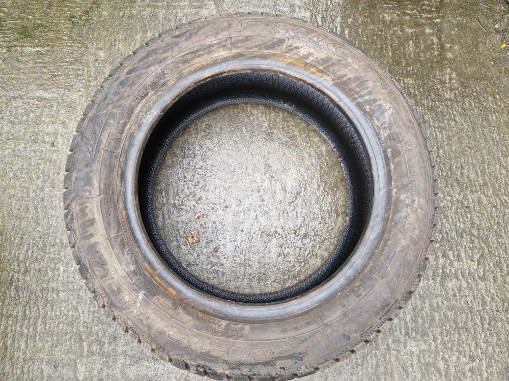 2 KS ZIMNÍ PNEUMATIKA DEBICA FRIGO 185/60 R15 88T - 20573