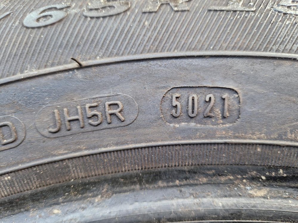 2 KS ZIMNÍ PNEUMATIKA DEBICA FRIGO 185/65 R15 88T - 20278