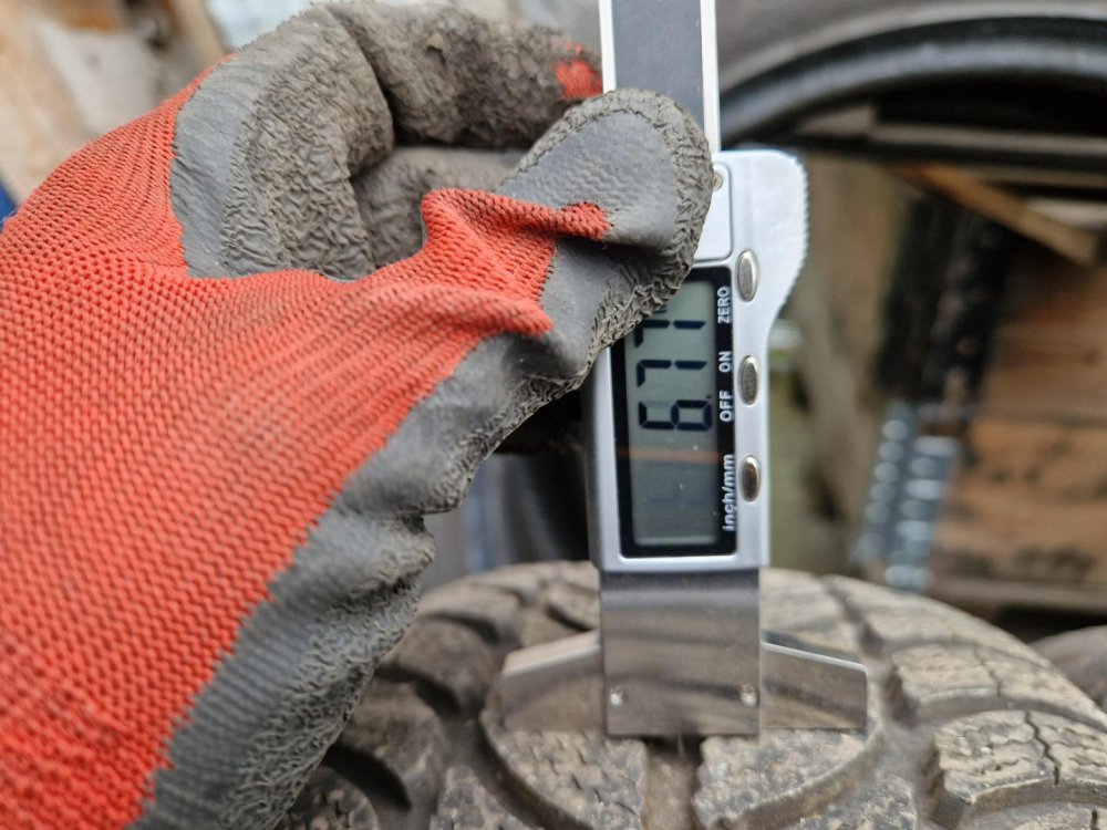 2 KS ZIMNÍ PNEUMATIKA DEBICA FRIGO 195/60 R15 88T - 20561