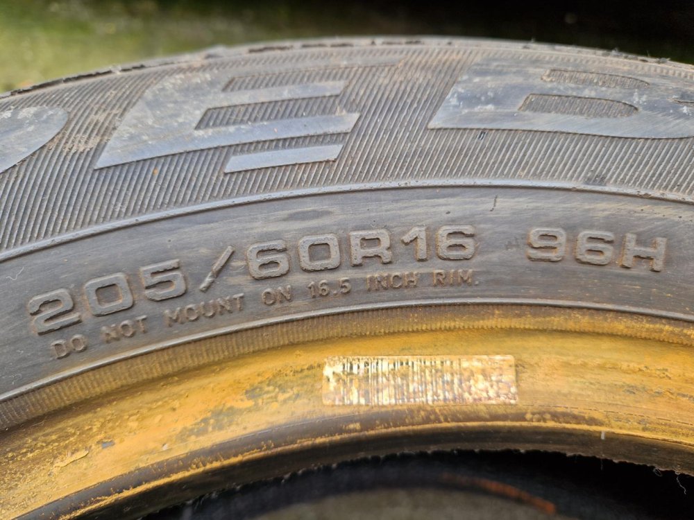 2 KS ZIMNÍ PNEUMATIKA DEBICA FRIGO HP2 205/60 R16 96H - 20359