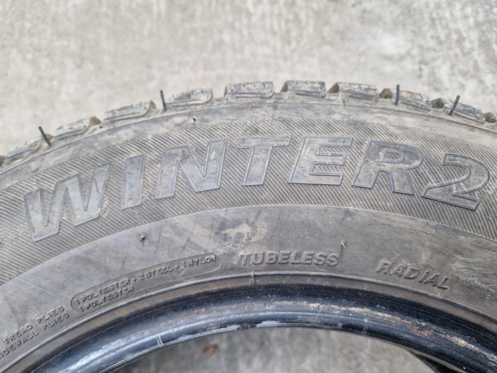 2 KS ZIMNÍ PNEUMATIKA FIRSTSTOP WINTER 2 - 175/70 R13 82T - 20488