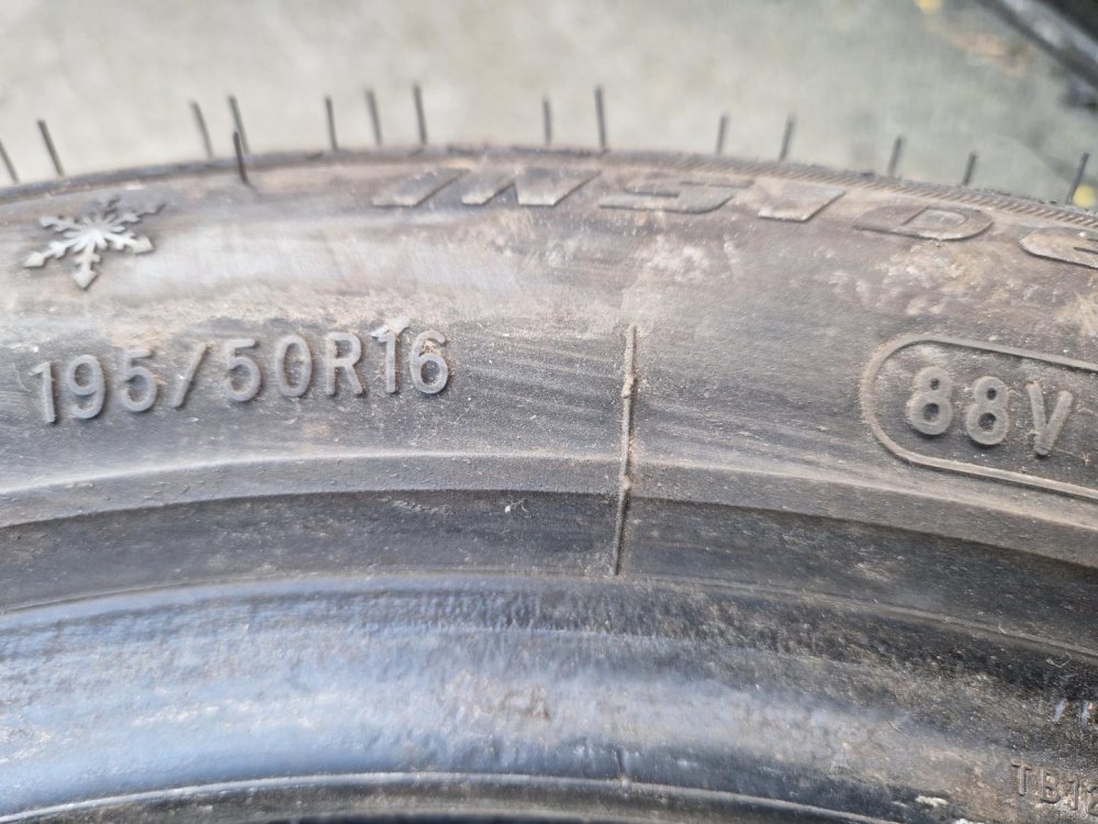 2 KS ZIMNÍ PNEUMATIKA FORTUNE SNOWFUN FSR-901 - 195/50 R16 88V - 20386