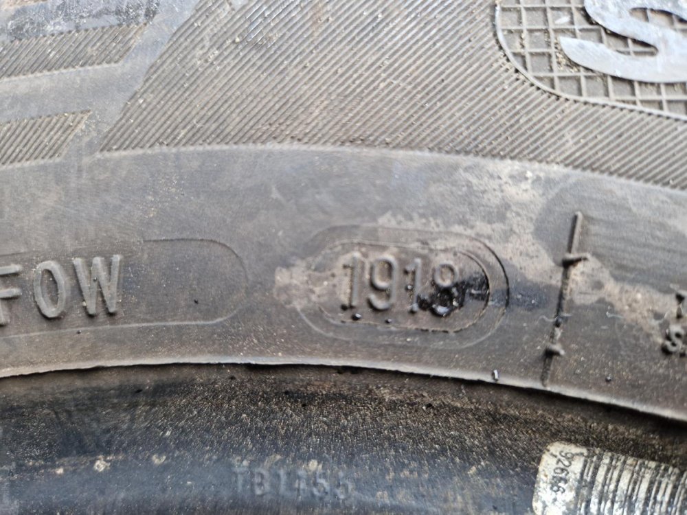 2 KS ZIMNÍ PNEUMATIKA FORTUNE SNOWFUN FSR-902 - 165/70 R13 79T - 20590