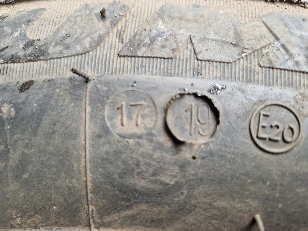 2 KS ZIMNÍ PNEUMATIKA GLOB-GUM WINTER CW-790 - 195/65 R15 - 20425