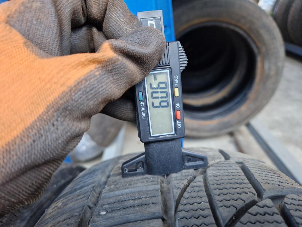 2 KS ZIMNÍ PNEUMATIKA GOODRIDE SW601 - 205/60 R16 92H - 20956