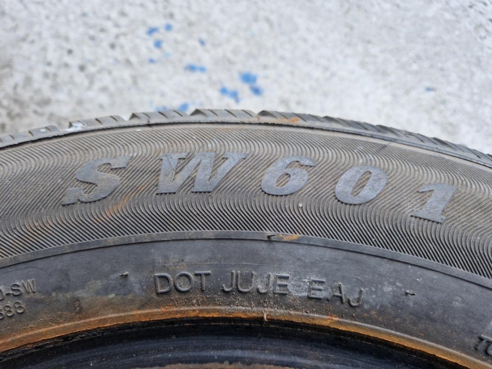 2 KS ZIMNÍ PNEUMATIKA GOODRIDE SW601 - 205/60 R16 92H - 20957