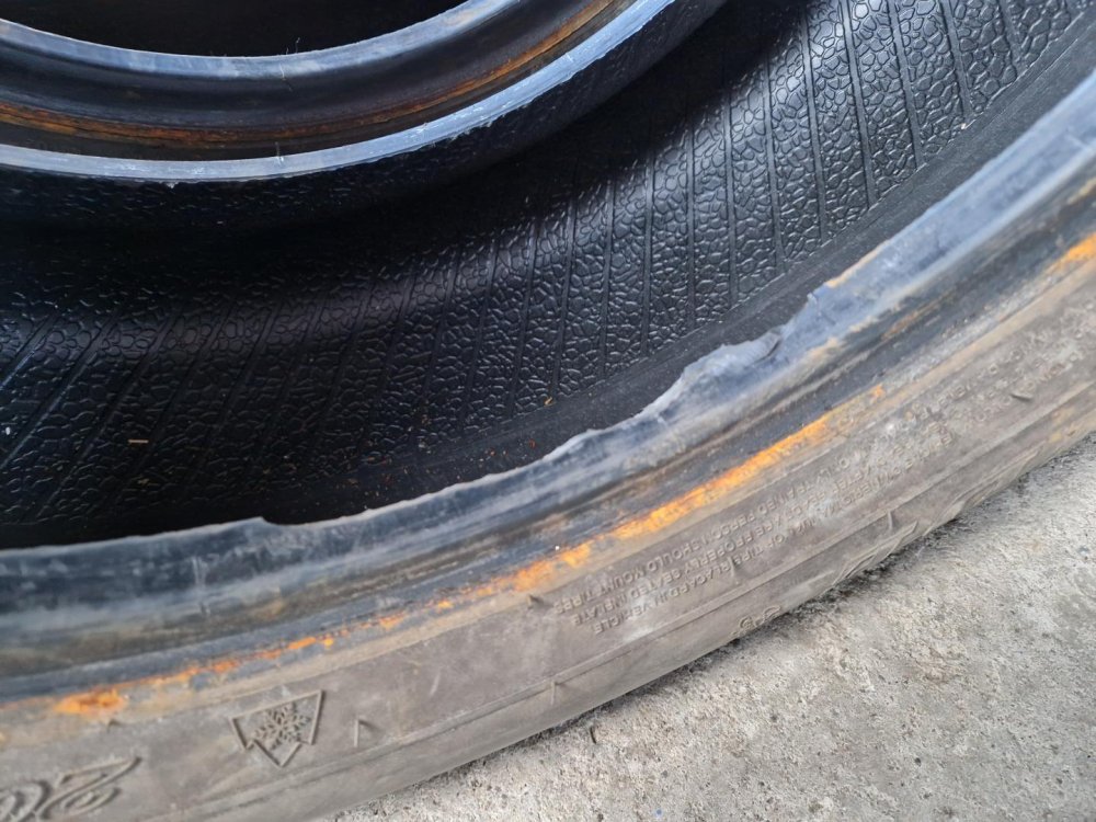 2 KS ZIMNÍ PNEUMATIKA GOODRIDE SW601 - 205/60 R16 92H - 20957