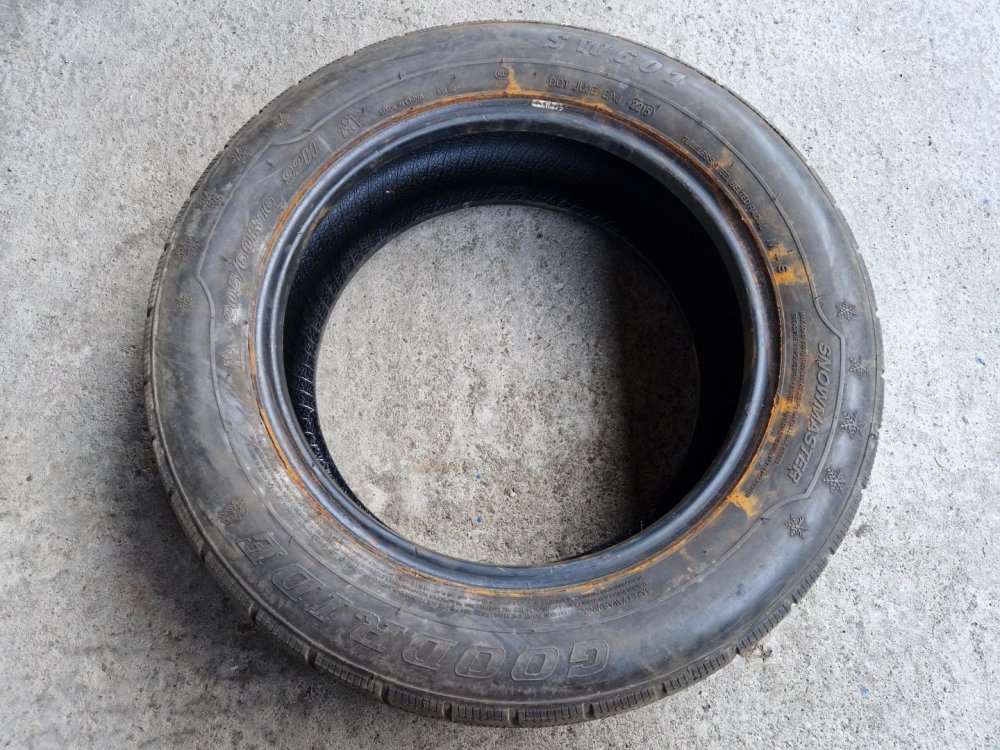 2 KS ZIMNÍ PNEUMATIKA GOODRIDE SW601 - 205/60 R16 92H - 20957