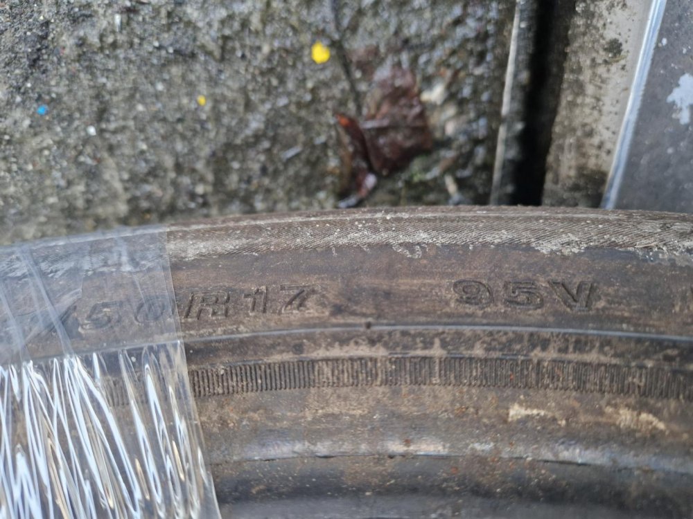 2 KS ZIMNÍ PNEUMATIKA GRIPMAX SUREGRIP PRO WINTER 215/50 R17 95V - 20599
