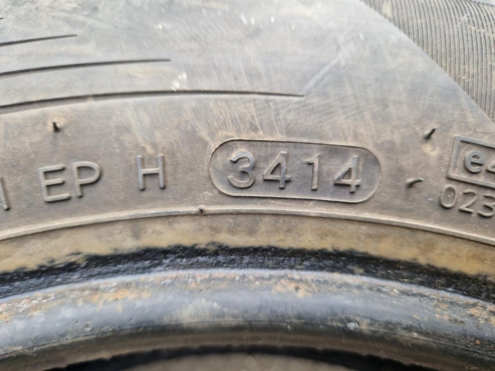 2 KS ZIMNÍ PNEUMATIKA HANKOOK I CEPT RS - 145/80 R13 75T - 20596
