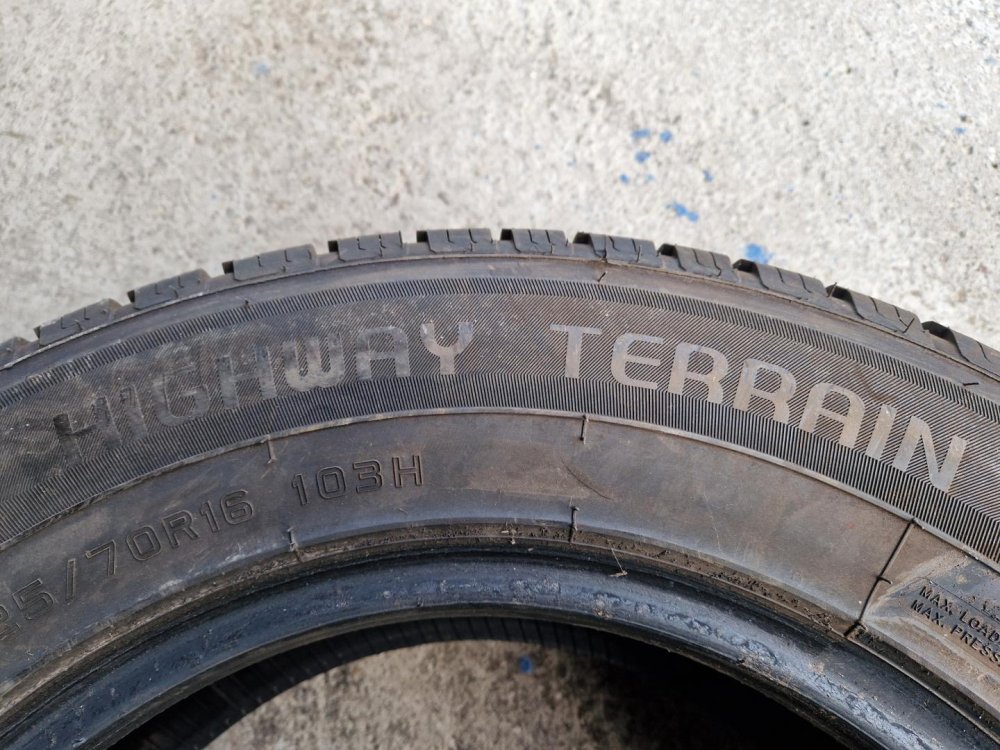 2 KS ZIMNÍ PNEUMATIKA HIFLY VIGOROUS HT 601 - 225/70 R16 103H - 21161