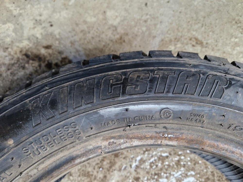 2 KS ZIMNÍ PNEUMATIKA KINGSTAR WINTER SW40 - 195/60 R15 88T - 20406