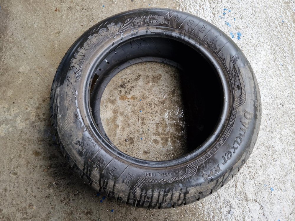 2 KS ZIMNÍ PNEUMATIKA KLEBER DYNAXER HP3 - 195/60 R15 88H - 20397