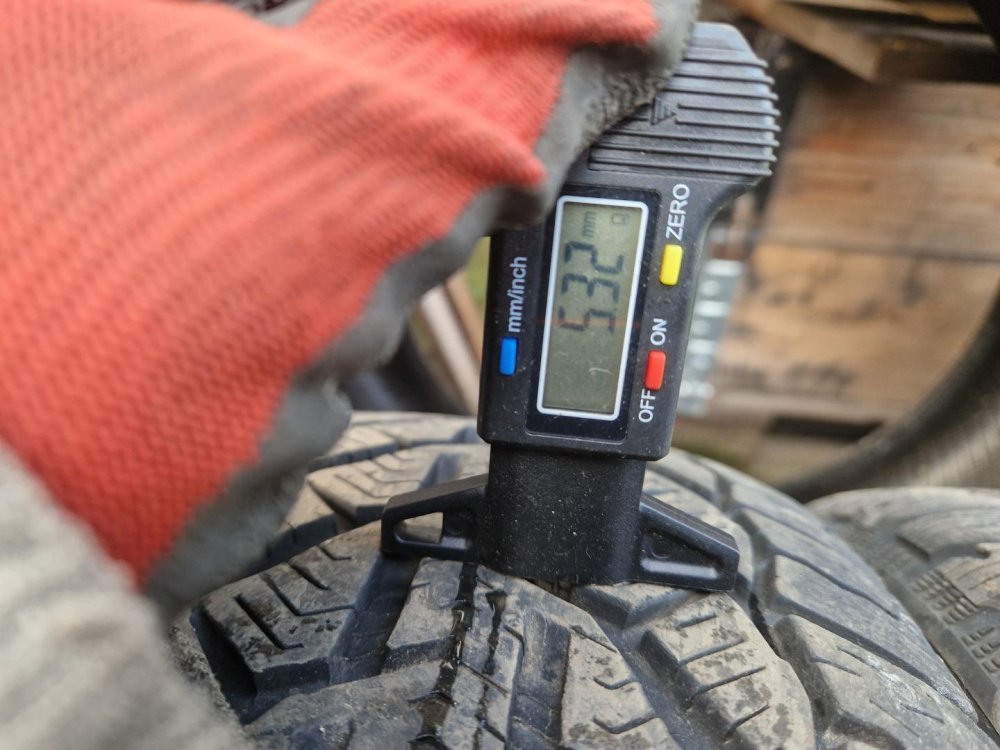 2 KS ZIMNÍ PNEUMATIKA KORMORAN SNOW 185/55 R15 82T - 20575