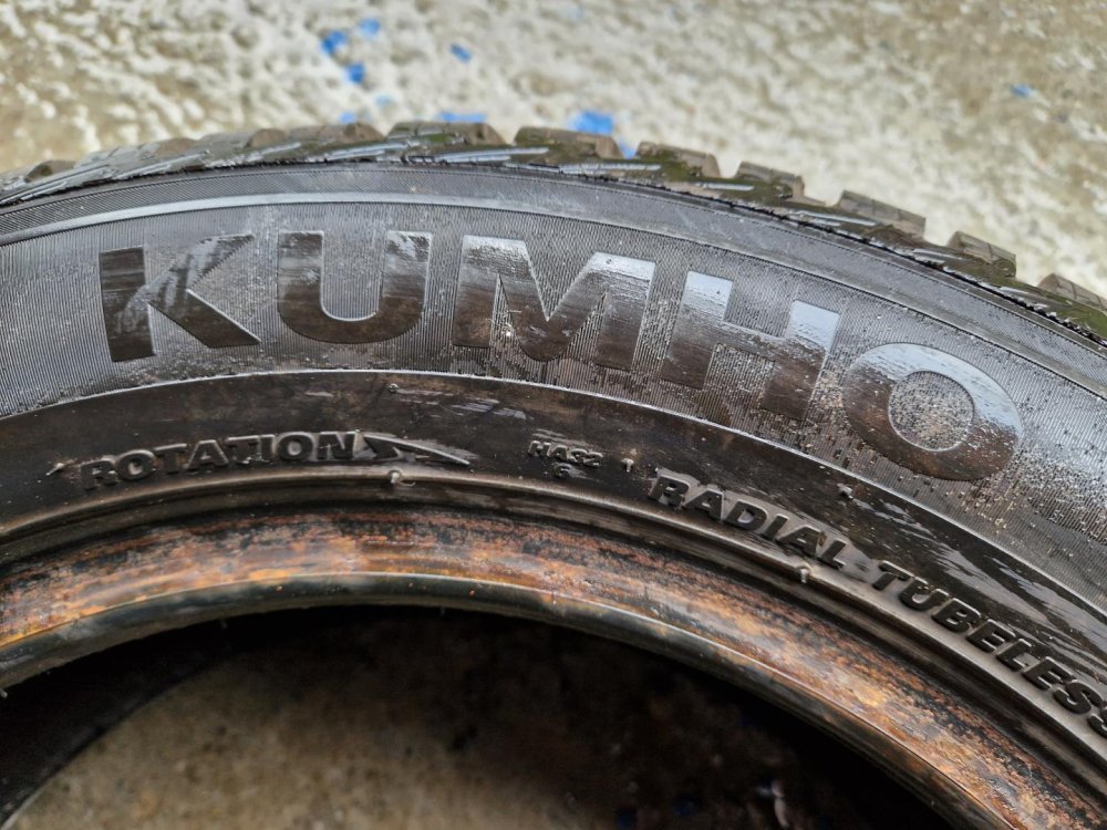 2 KS ZIMNÍ PNEUMATIKA KUMHO SOLUS 4S HA32 - 175/65 R14 82T - 20310