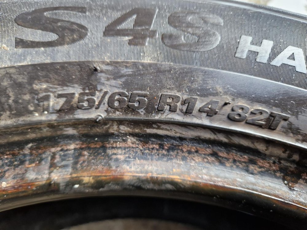 2 KS ZIMNÍ PNEUMATIKA KUMHO SOLUS 4S HA32 - 175/65 R14 82T - 20310