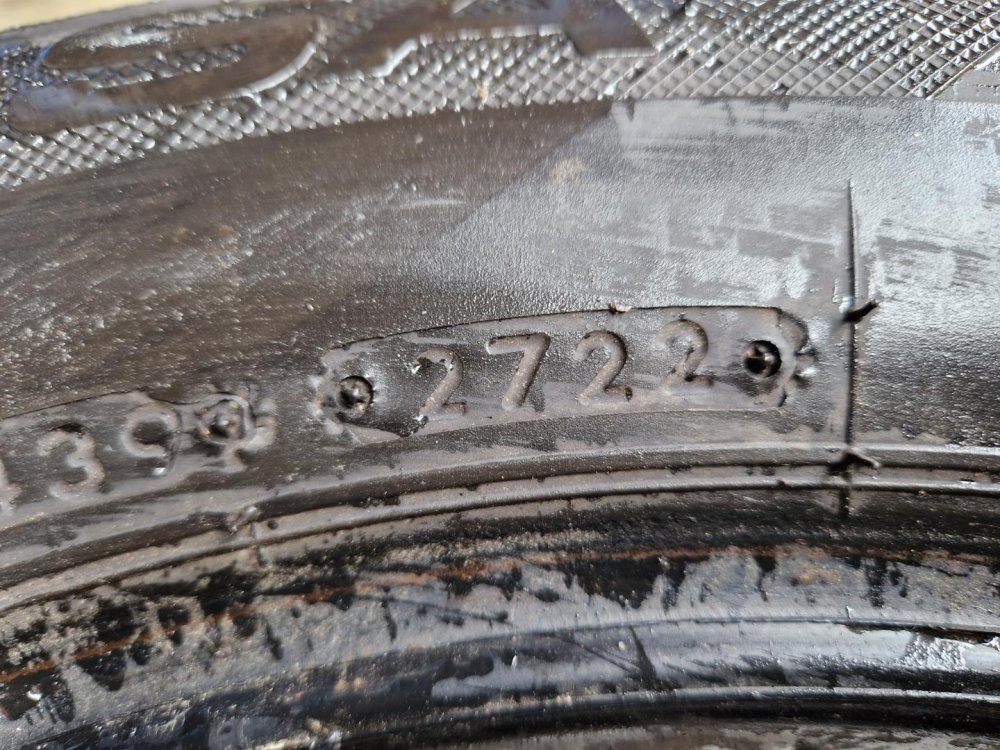 2 KS ZIMNÍ PNEUMATIKA LASSA SNOWAYS 4 - 195/65 R15 91H - 20407