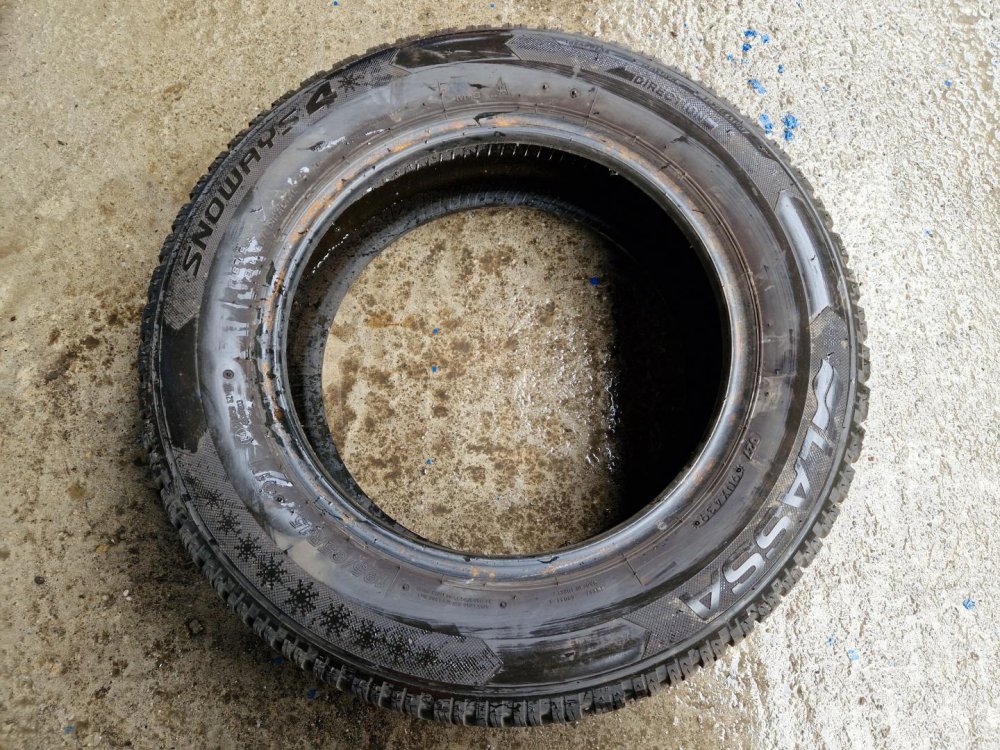 2 KS ZIMNÍ PNEUMATIKA LASSA SNOWAYS 4 - 195/65 R15 91H - 20407