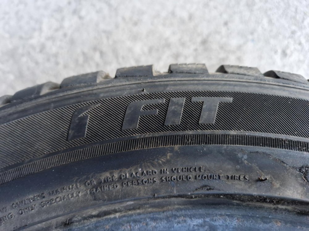 2 KS ZIMNÍ PNEUMATIKA LAUFEN I FIT 185/55 R15 82T - 20863