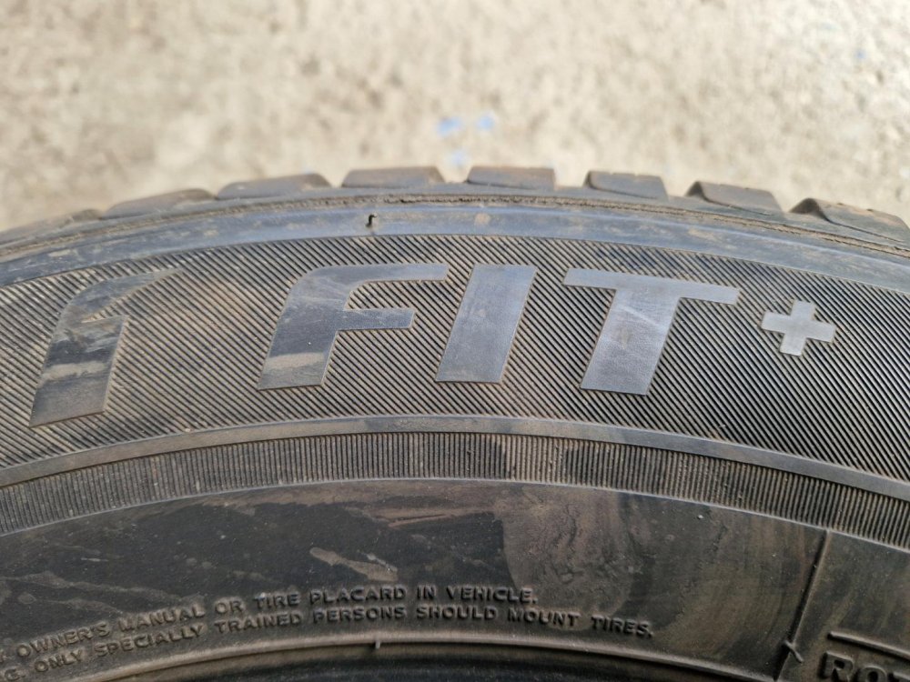 2 KS ZIMNÍ PNEUMATIKA LAUFENN FIT + 195/65 R15 91T - 20522