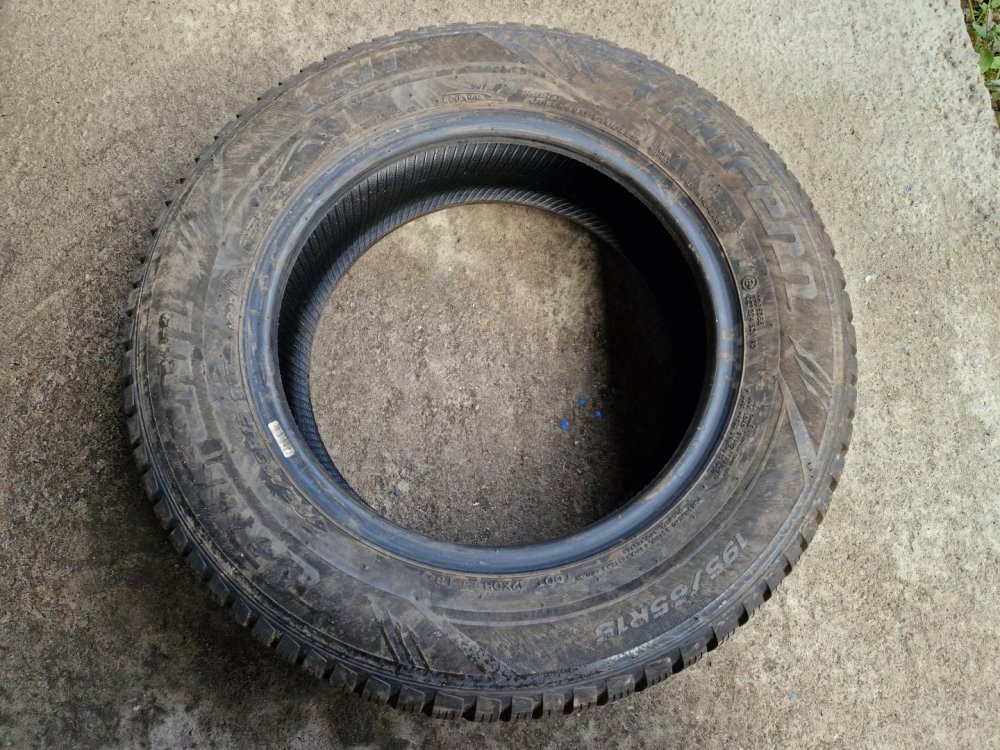 2 KS ZIMNÍ PNEUMATIKA LAUFENN FIT + 195/65 R15 91T - 20523