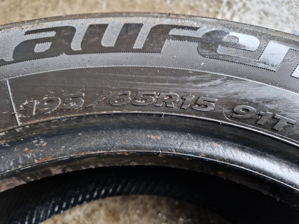 2 KS ZIMNÍ PNEUMATIKA LAUFENN FIT + 195/65 R15 91T - 20611