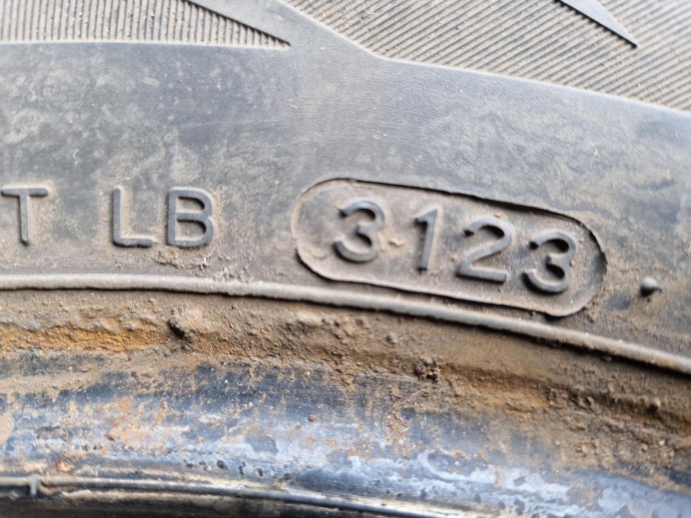 2 KS ZIMNÍ PNEUMATIKA LAUFENN FIT + 195/65 R15 91T - 20737 2 KS ZIMNÍ PNEUMATIKA LAUFENN FIT + 195/65 R15 91T - 20737