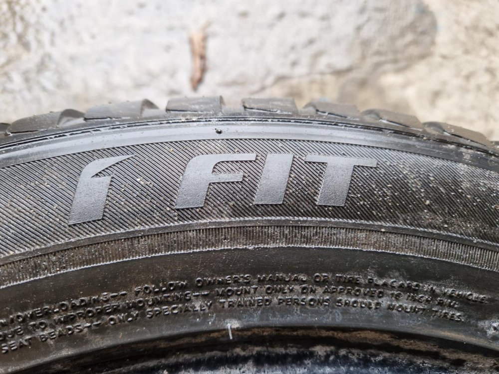 2 KS ZIMNÍ PNEUMATIKA LAUFENN FIT  205/55 R16 91H - 20648 2 KS ZIMNÍ PNEUMATIKA LAUFENN FIT  205/55 R16 91H - 20648