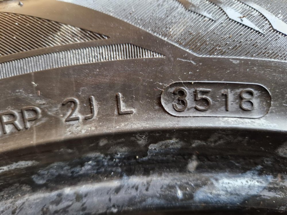 2 KS ZIMNÍ PNEUMATIKA LAUFENN FIT  205/55 R16 91H - 20648 2 KS ZIMNÍ PNEUMATIKA LAUFENN FIT  205/55 R16 91H - 20648