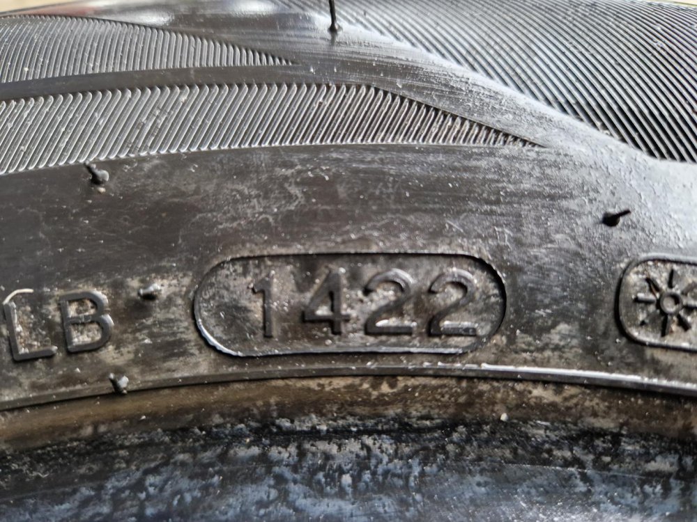 2 KS ZIMNÍ PNEUMATIKA LAUFENN G FIT 4S 175/65 R14 82T - 20307