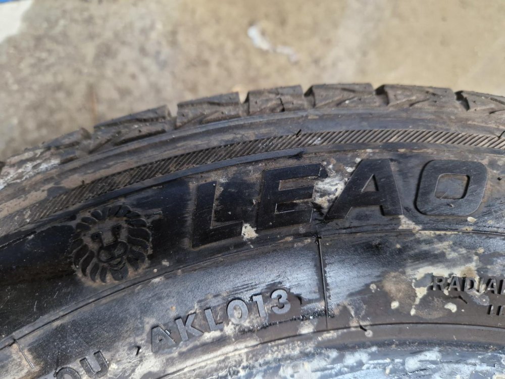 2 KS CELOROČNÍ PNEUMATIKA LEAO IGREEN VAN 4S - 175/70 R14 C 95/93T - 20292