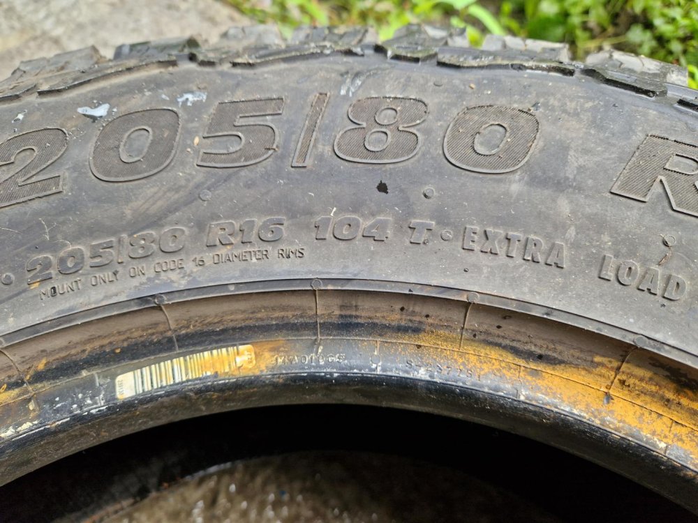2 KS CELOROČNÍ PNEUMATIKA MATADOR IZZARDA A/T2 - 205/80 R16 104T - 20294
