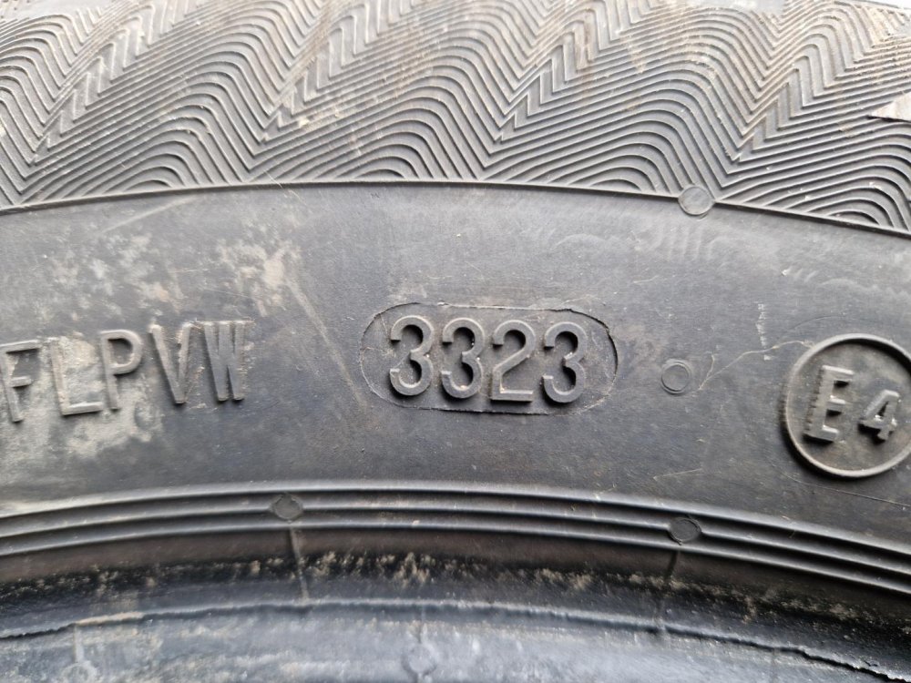 2 KS ZIMNÍ PNEUMATIKA MATADOR NORDICCA 185/60 R14 82T - 21060 2 KS ZIMNÍ PNEUMATIKA MATADOR NORDICCA 185/60 R14 82T - 21060